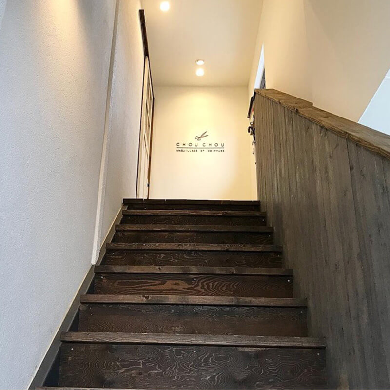 福島市の美容室 ｜ CHOUCHOU 店舗イメージその5 店舗までの階段