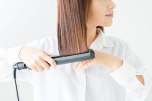 これで完璧 髪の毛をパサパサにする５つの原因と対処法 福島市の美容室 Chouchou